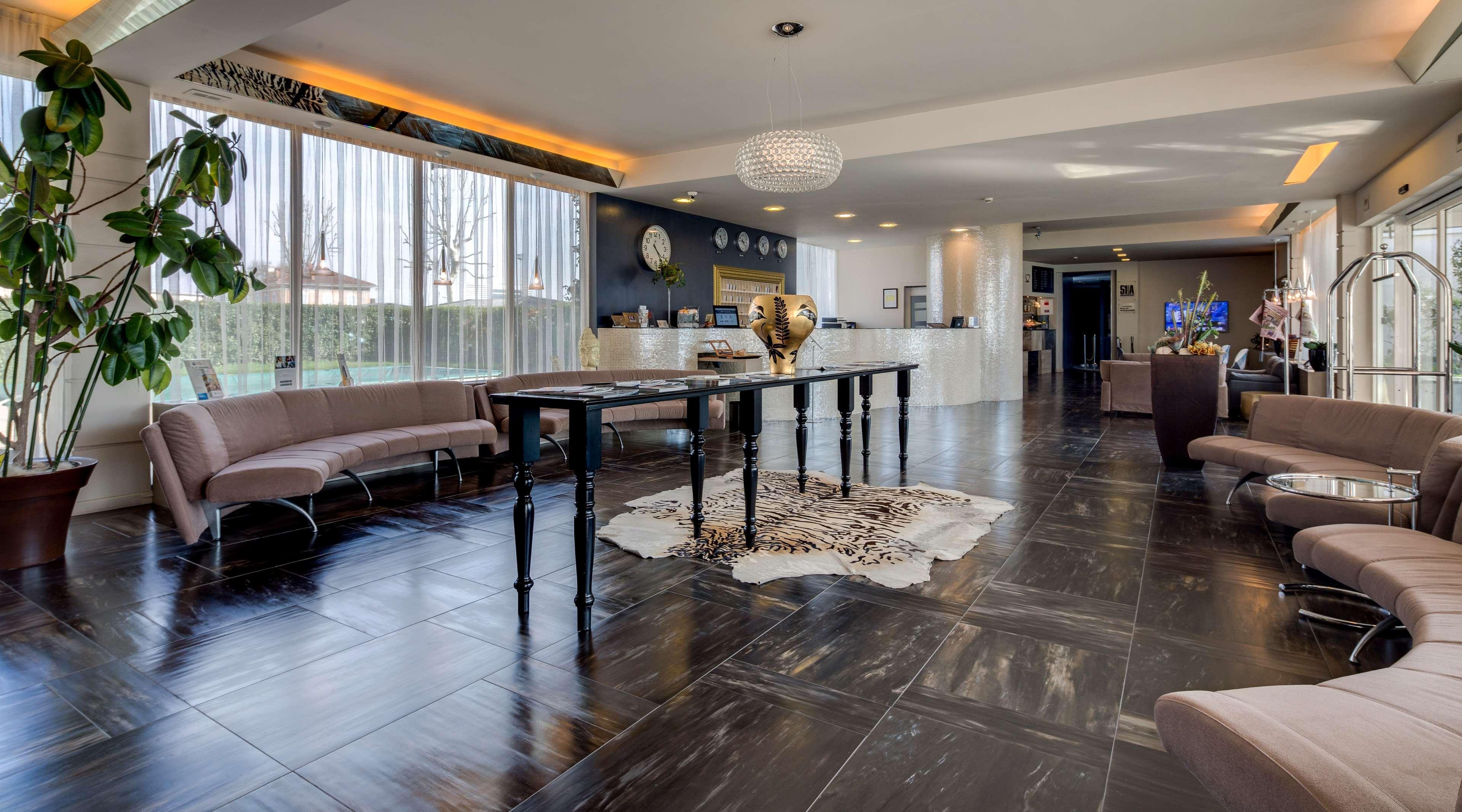Best Western Plus Hotel Farnese Парма Екстериор снимка