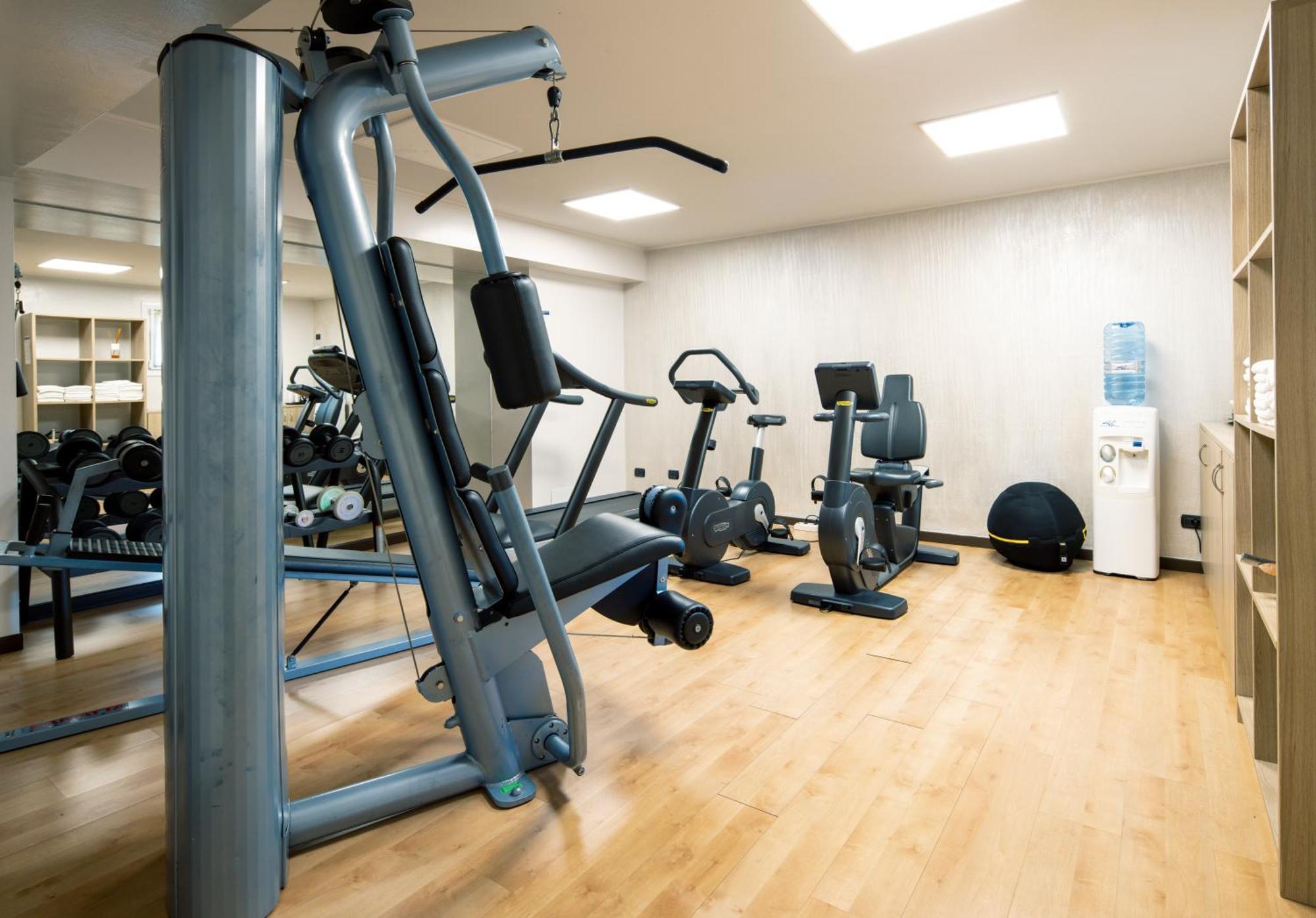 Best Western Plus Hotel Farnese Парма Екстериор снимка