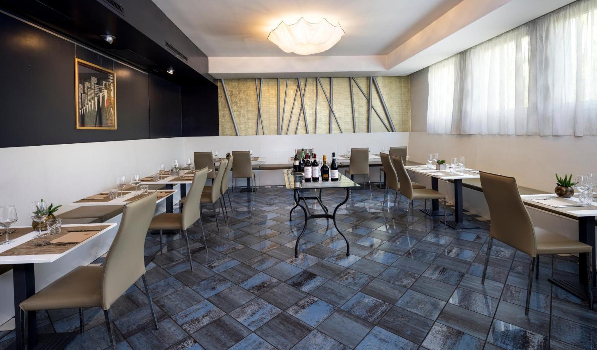 Best Western Plus Hotel Farnese Парма Екстериор снимка