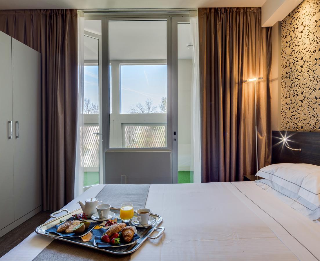 Best Western Plus Hotel Farnese Парма Екстериор снимка